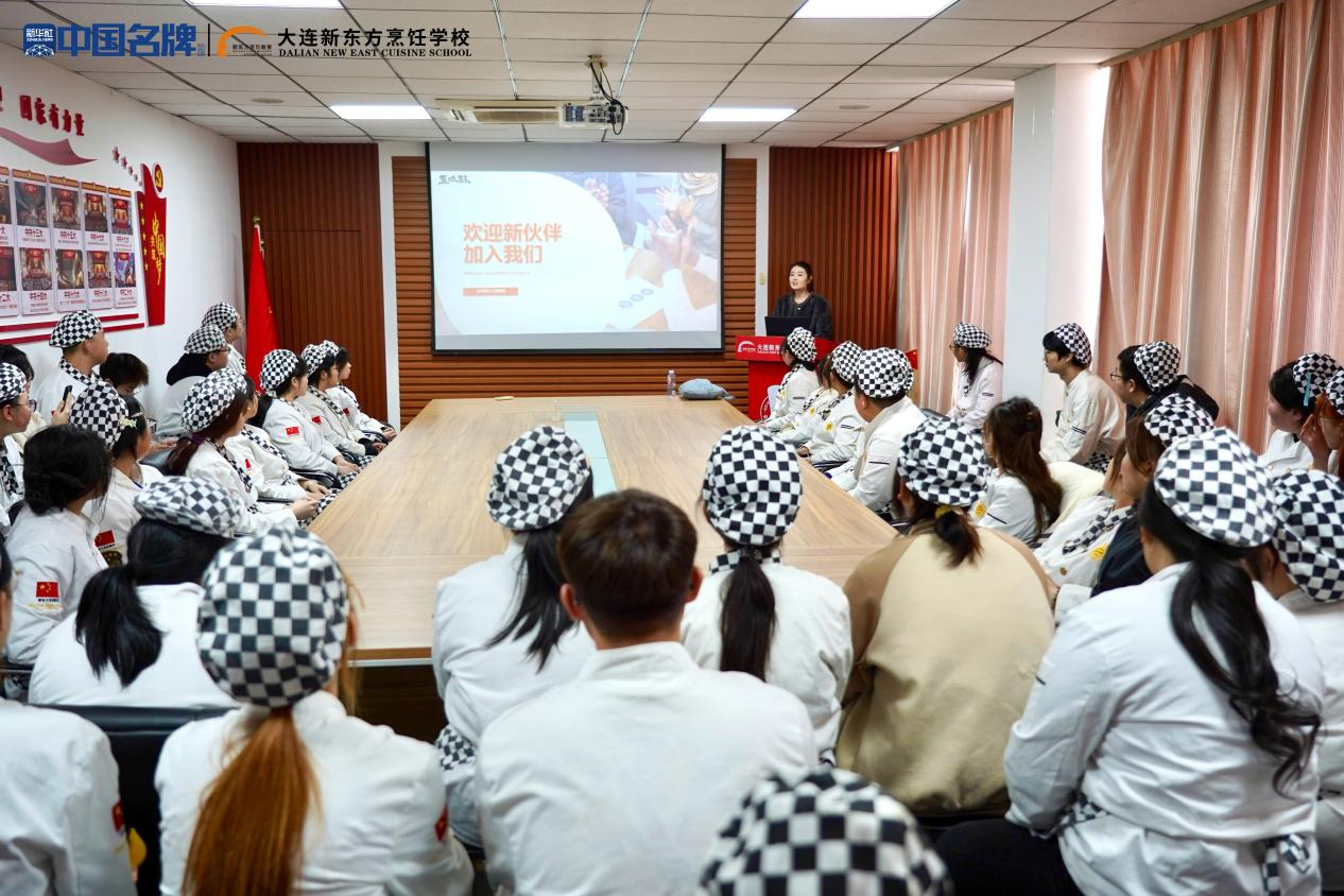 甜蜜校企之约，毕业学子专场宣讲招聘会圆满举行！